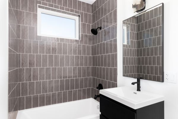Shower Window Repair in Walnut Creek